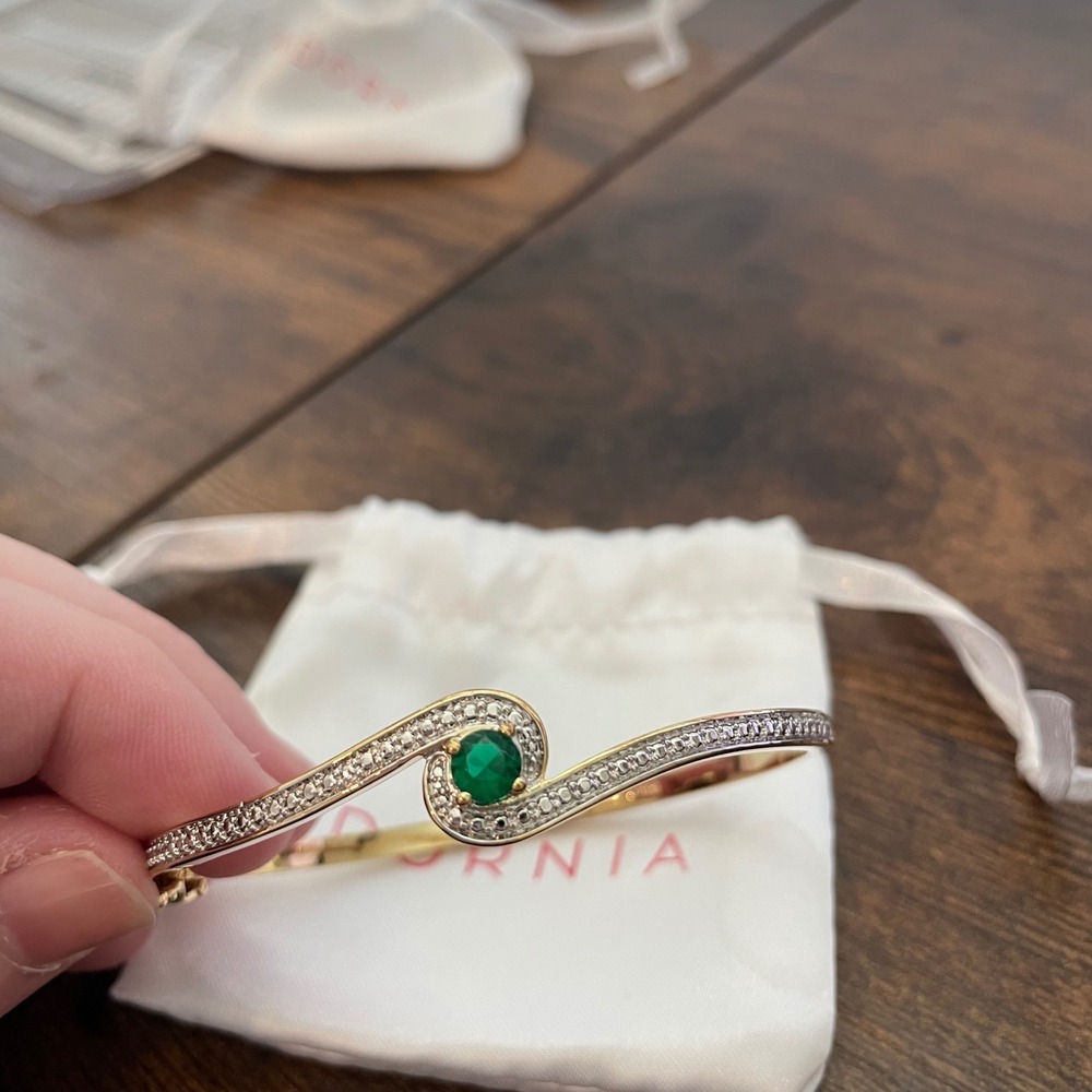 Adornia Gold Tone Green Lab Emerald Crystal Bypass Bangle Bracelet Jewelry - Picture 3 of 5